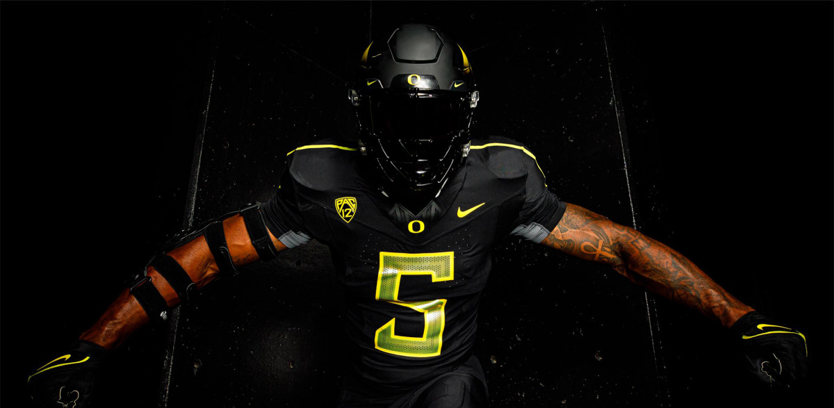 Time to Bump Black Uniforms, and Stick to Official Oregon Colors?