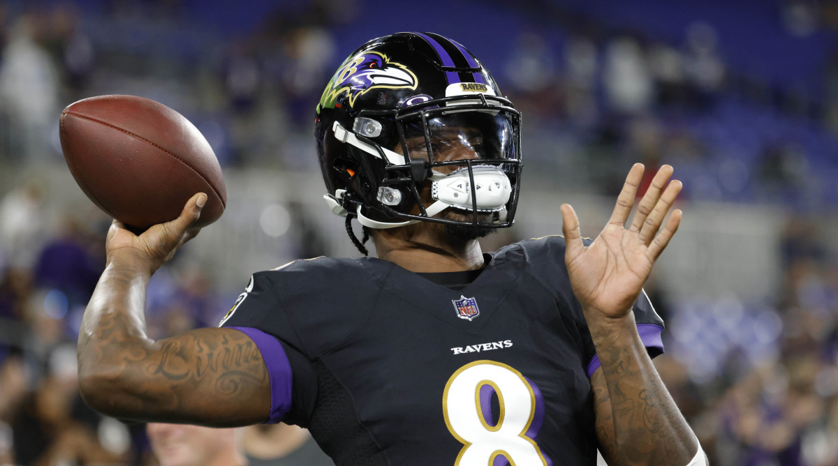 B/R Gridiron on X: The NFL showing love to Lamar Jackson after Louisville  retired his jersey 