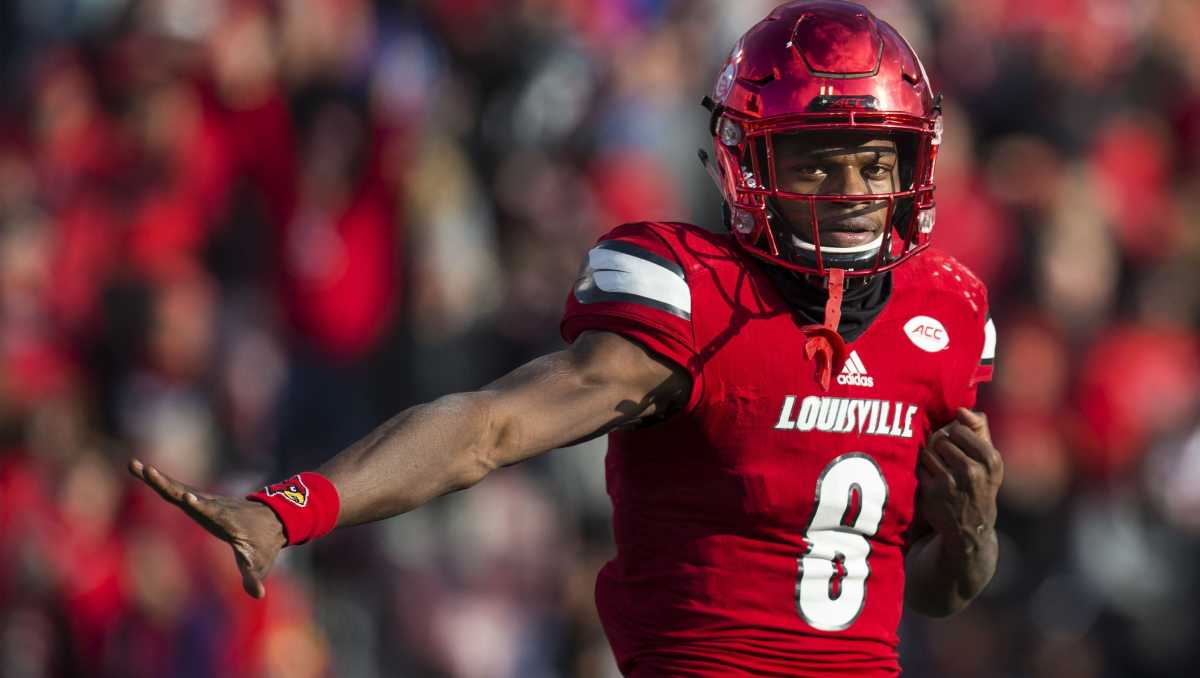 Watch: Louisville Football's Lamar Jackson Gets His No. 8 Jersey Retired -  Sports Illustrated Louisville Cardinals News, Analysis and More