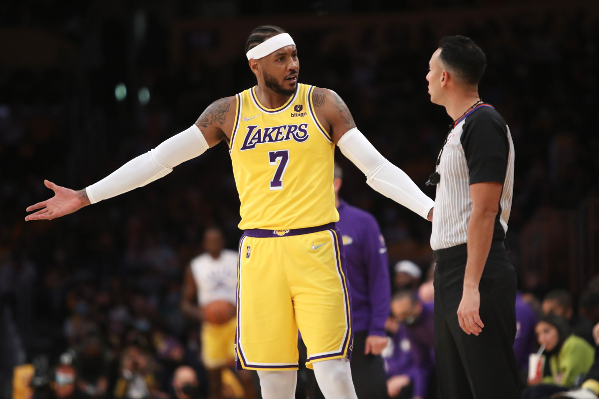 Lakers Fans Begging Team to Use Disabled Player Exception on Carmelo Anthony  - Lakers Daily