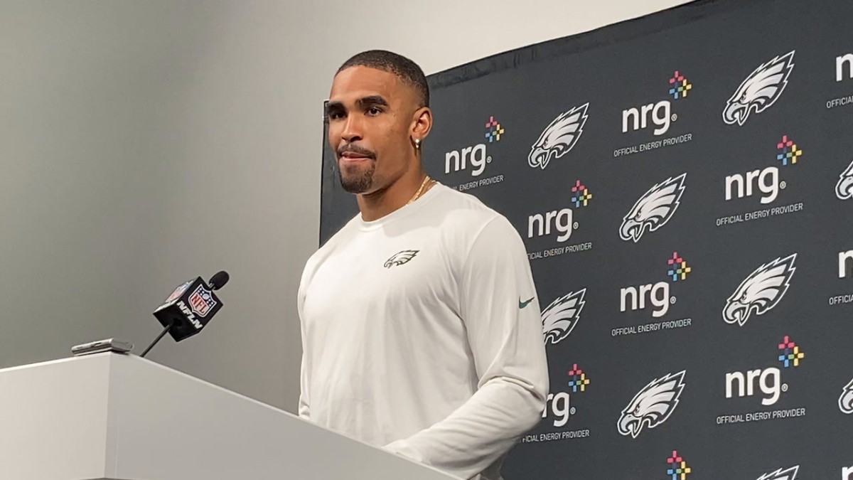 WATCH: Philadelphia Eagles QB Jalen Hurts Going Viral for Stiff Arm vs. New  York Jets - Tracker - Sports Illustrated Philadelphia Eagles News, Analysis  and More