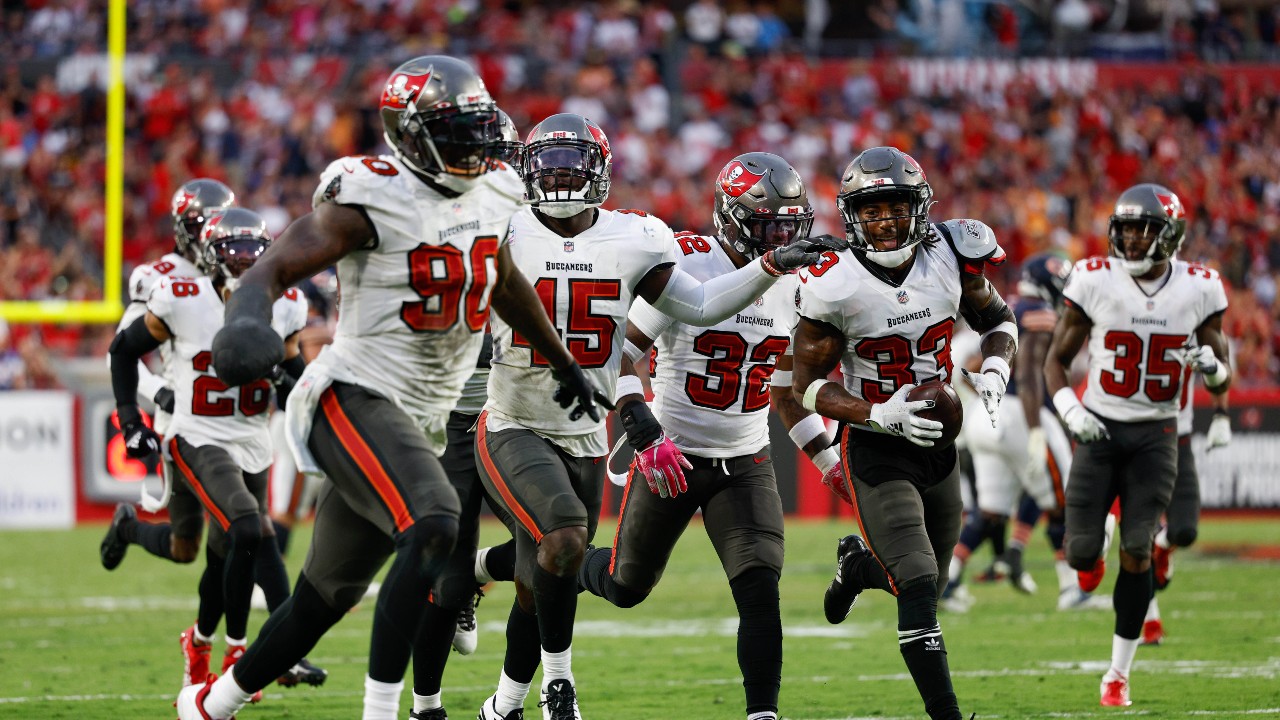 Tampa Bay Buccaneers Defense Flying High Despite Multiple Injuries ...