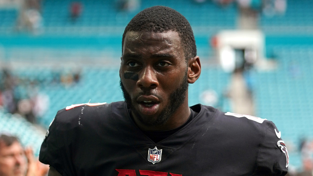 Falcons' Kyle Pitts Erupts vs. Dolphins, Makes Viral One-Handed Catch  [WATCH]