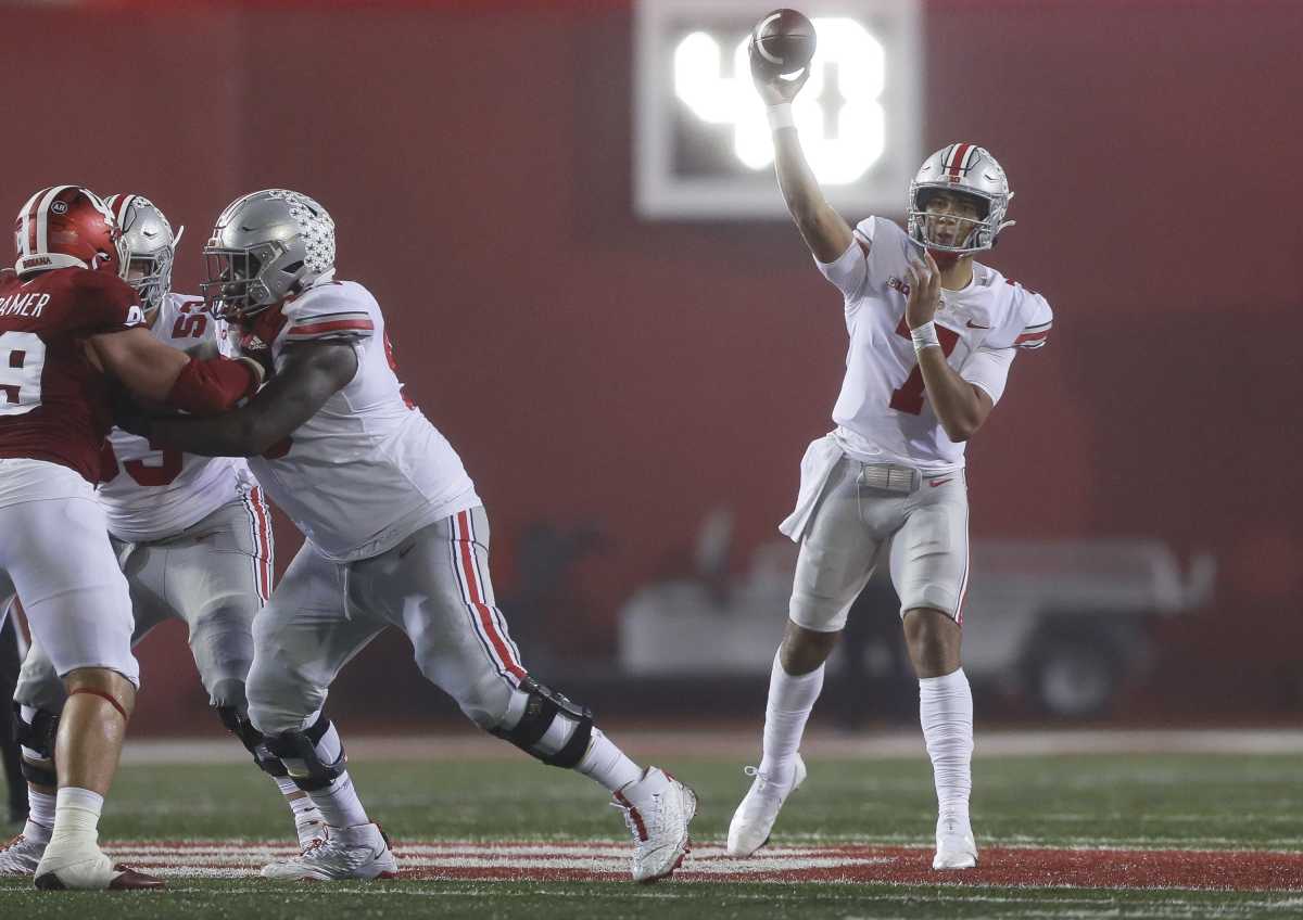 Ohio State quarterback C.J. Stroud has thrown 14 touchdown passes and no interceptions in his last three games. (Adam Cairns/Columbus Dispatch)