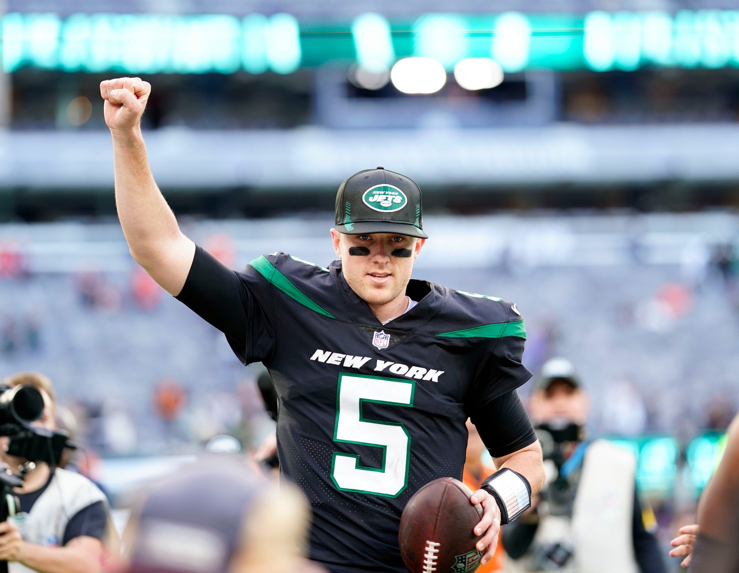 NFL world wowed by Jets QB Mike White's performance