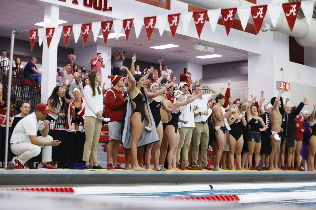 Alabama swimming team vs. LSU