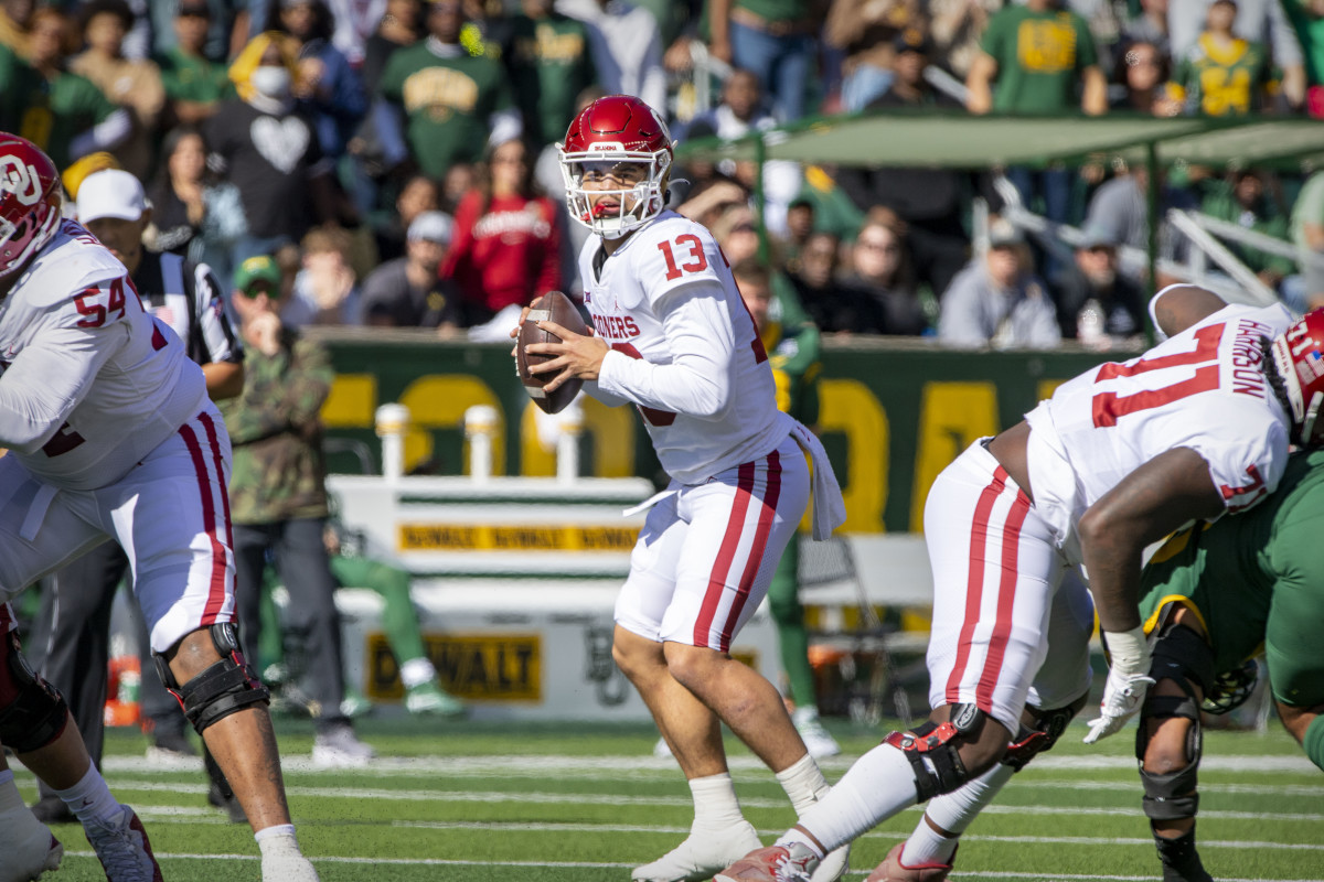 LOOK: Oregon Ducks Football Announces Uniform Combination for Valero Alamo  Bowl vs. Oklahoma Sooners - Sports Illustrated Oregon Ducks News, Analysis  and More