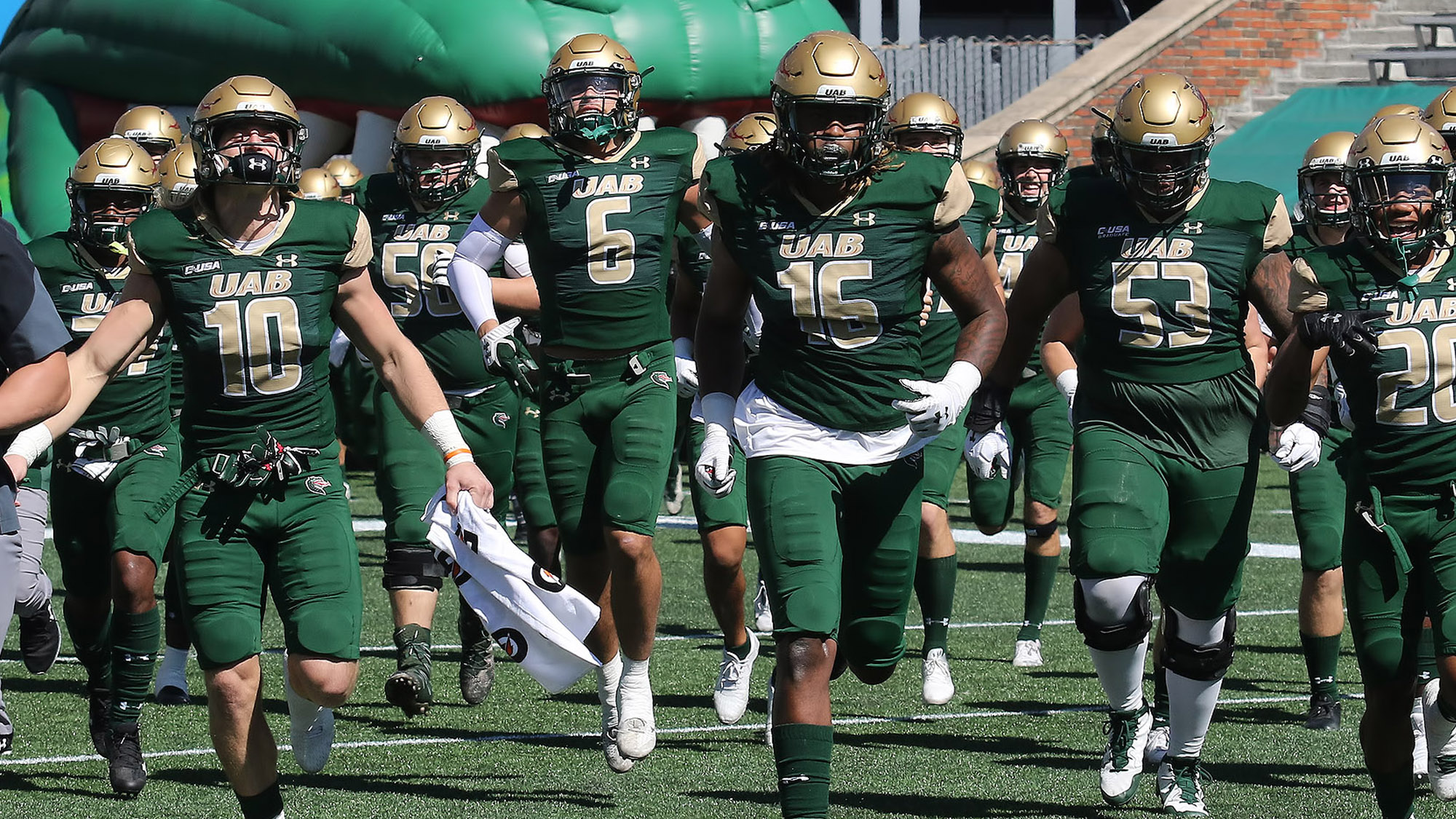 49ers met with UAB DE Alex Wright at the NFL Scouting Combine