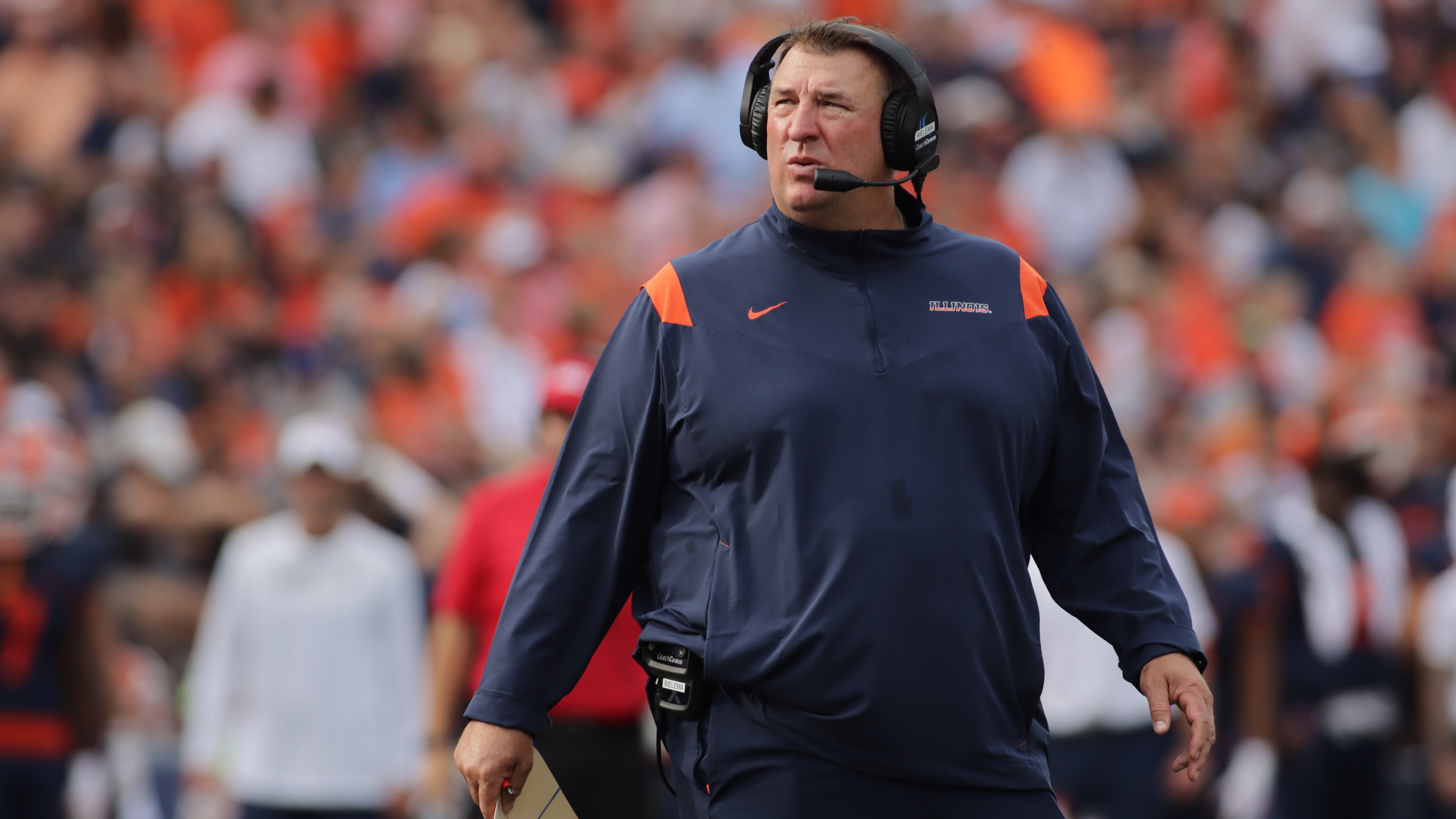 Gator Bowl: Illinois' Bret Bielema interested in filling opening ...