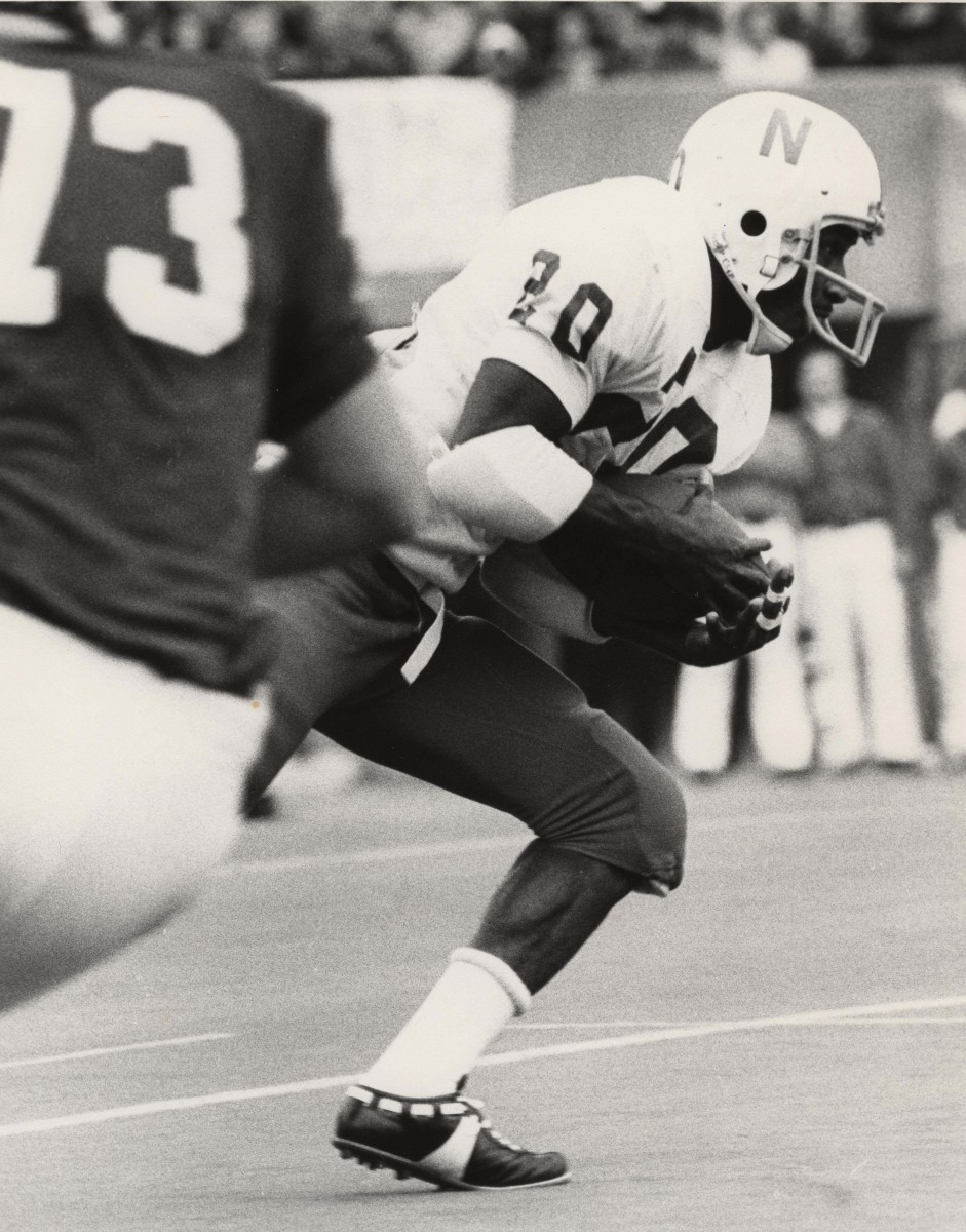 1971 Nebraska-Oklahoma football 12 Rodgers with ball USATSI_2155220