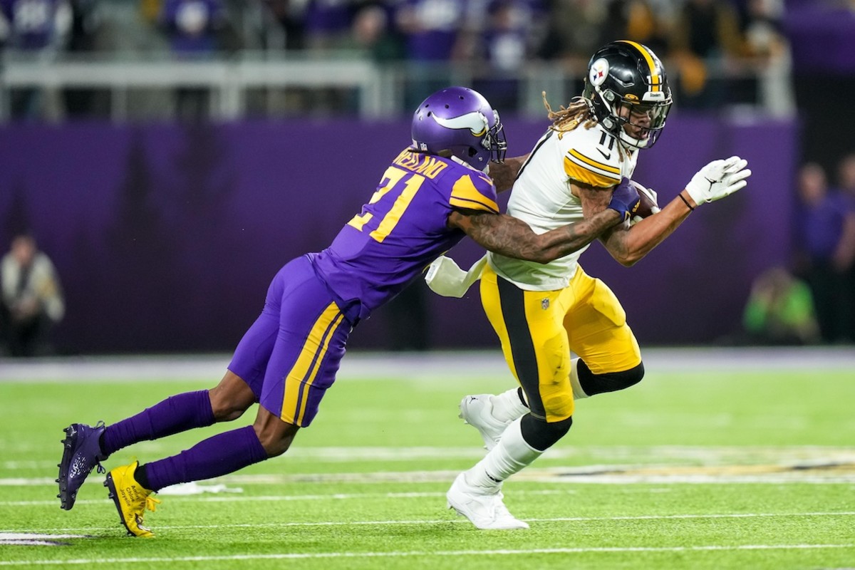 NFC cheerleader Carli P of the Minnesota Vikings performs during the first  half of the Pro Bowl NFL football game, Sunday, Feb. 6, 2022, in Las Vegas.  (AP Photo/Rick Scuteri Stock Photo 