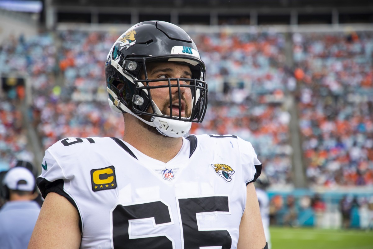 Jaguars center Brandon Linder, linebacker Myles Jack injured vs