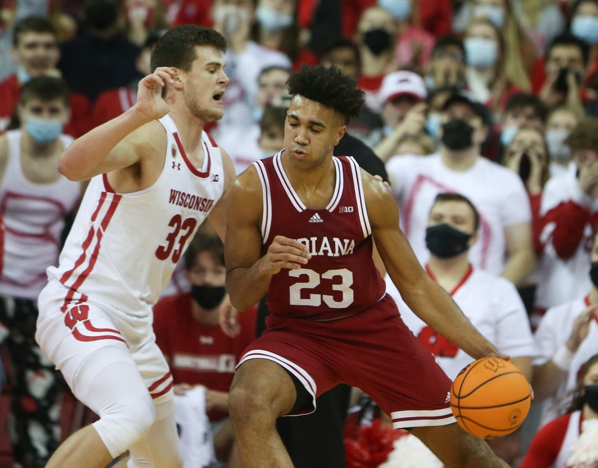 The Indiana Hoosiers Blow a 22-Point Lead, Lose for 19th Straight Time ...