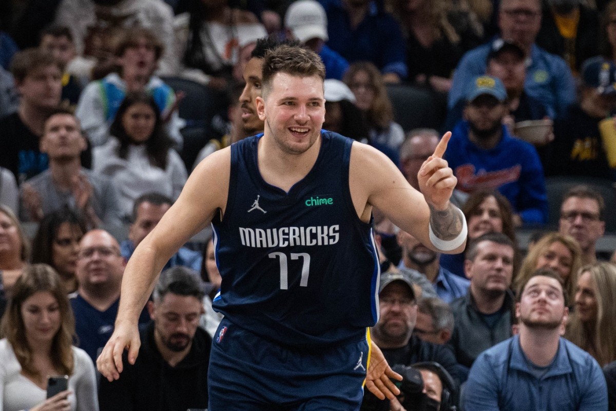 Luka Doncic's greatest high fives - Mavs Moneyball
