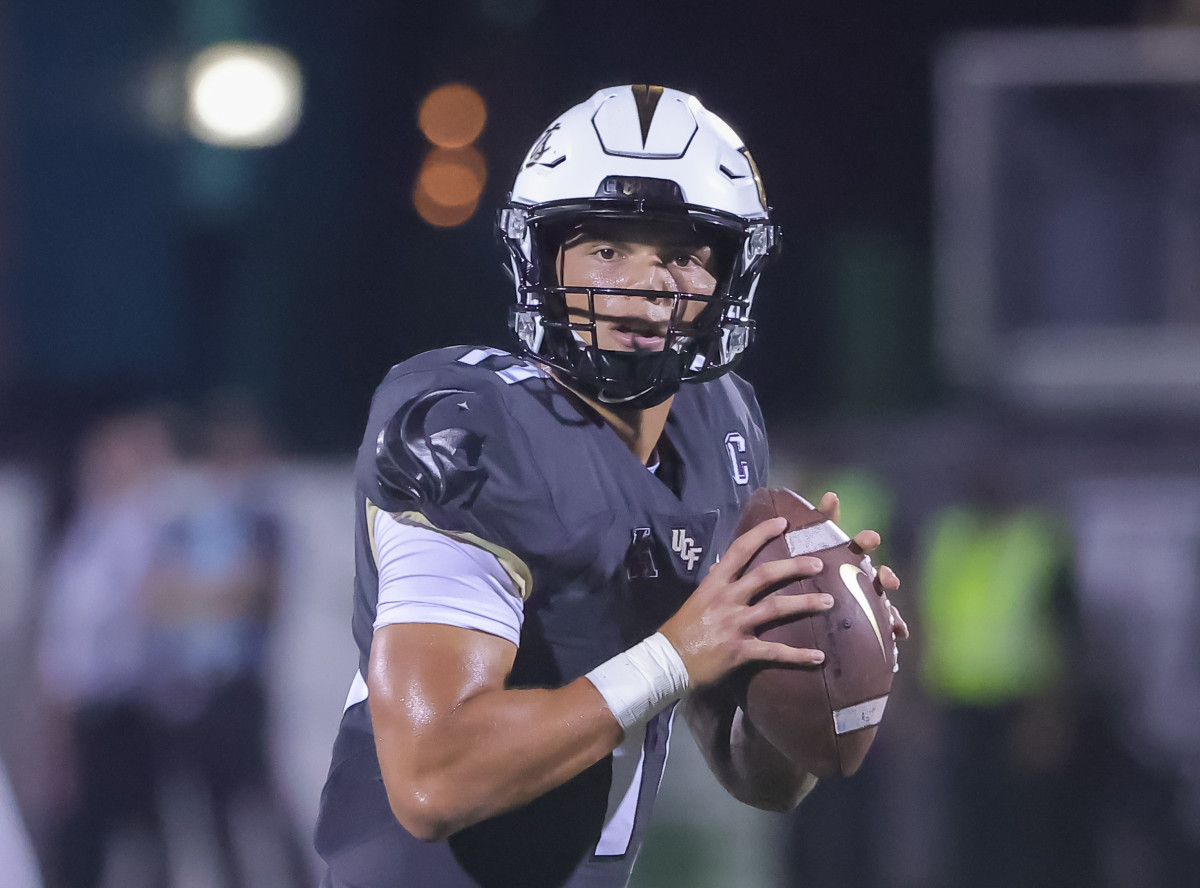 UCF's Dillon Gabriel staying active back home in Hawaii