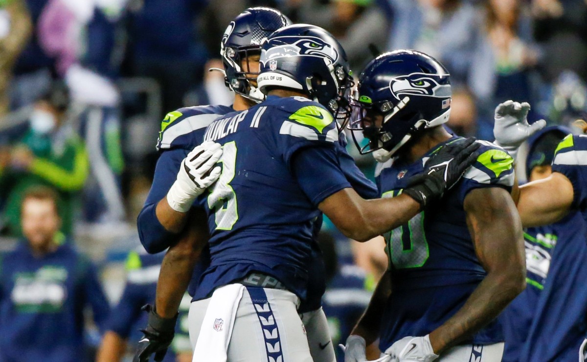 How far Seahawks playoffs probability dropped after loss to Raiders - Field  Gulls