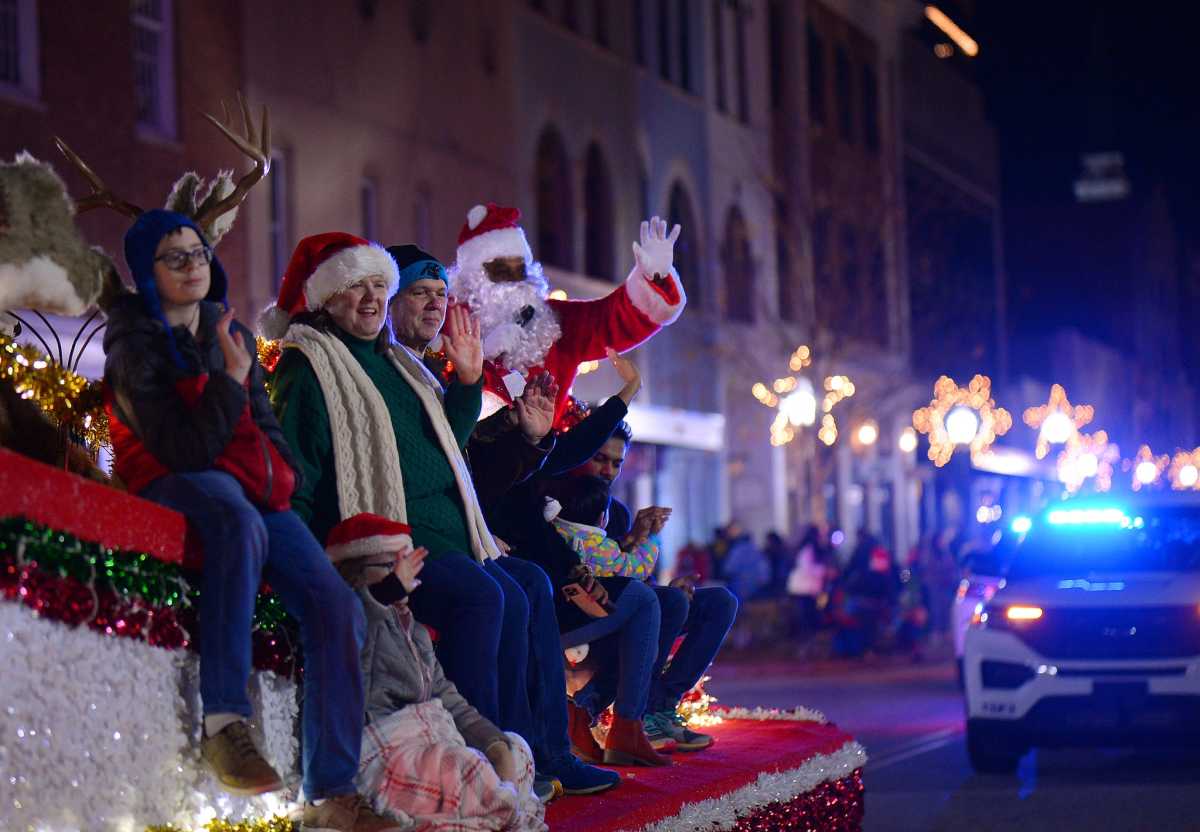 Longview Christmas Parade 2022 89Th Annual Hollywood Christmas Parade Live Stream: Watch Online, Tv  Channel, Start Time - How To Watch And Stream Major League & College Sports  - Sports Illustrated.