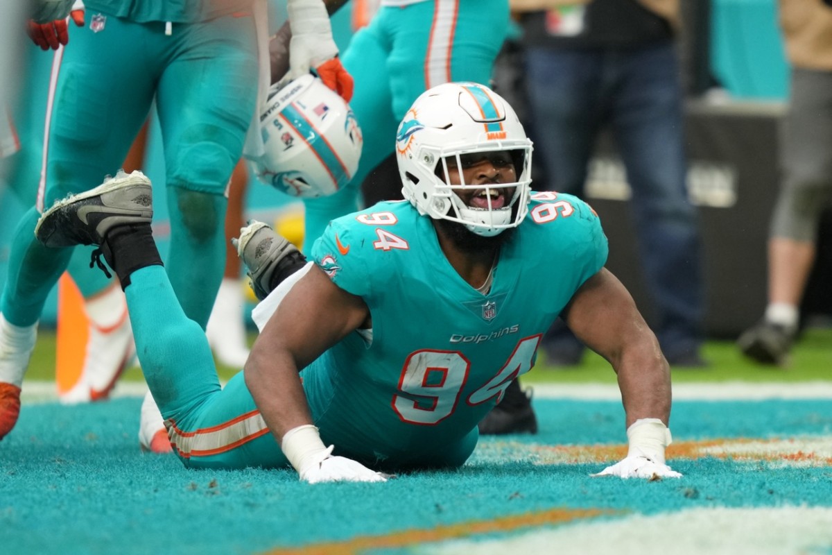 Dolphins' Christian Wilkins just playing the NFL's odd 'hold in