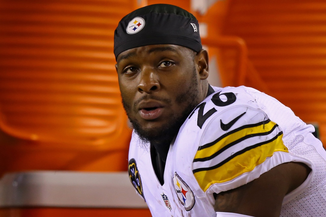 Tampa Bay Buccaneers Sign RB Le'Veon Bell - Sports Illustrated ...