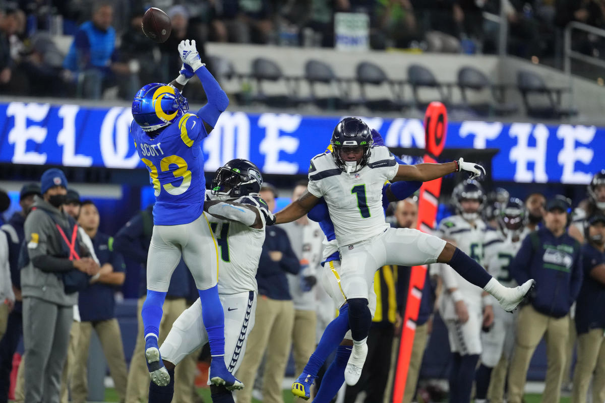 Dirty Play!' Seattle Seahawks Geno Smith Rips New York Giants After 24-3  Blowout Win - Sports Illustrated Seattle Seahawks News, Analysis and More