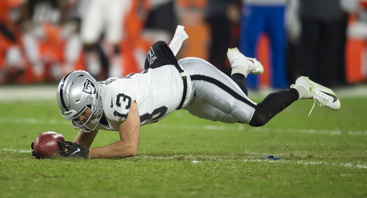 Las Vegas Raiders WR Hunter Renfrow Snubbed on Pro Bowl Selection