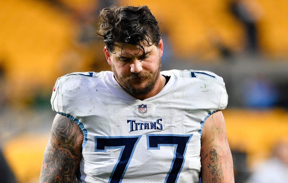 Titans place left tackle Taylor Lewan on injured reserve