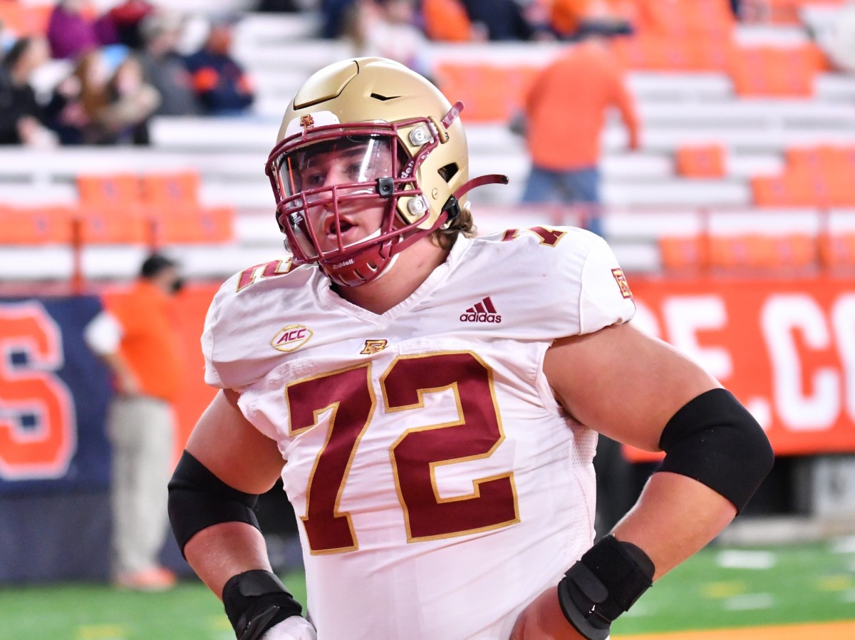 Center Alec Lindstrom Declares For '22 NFL Draft - Sports