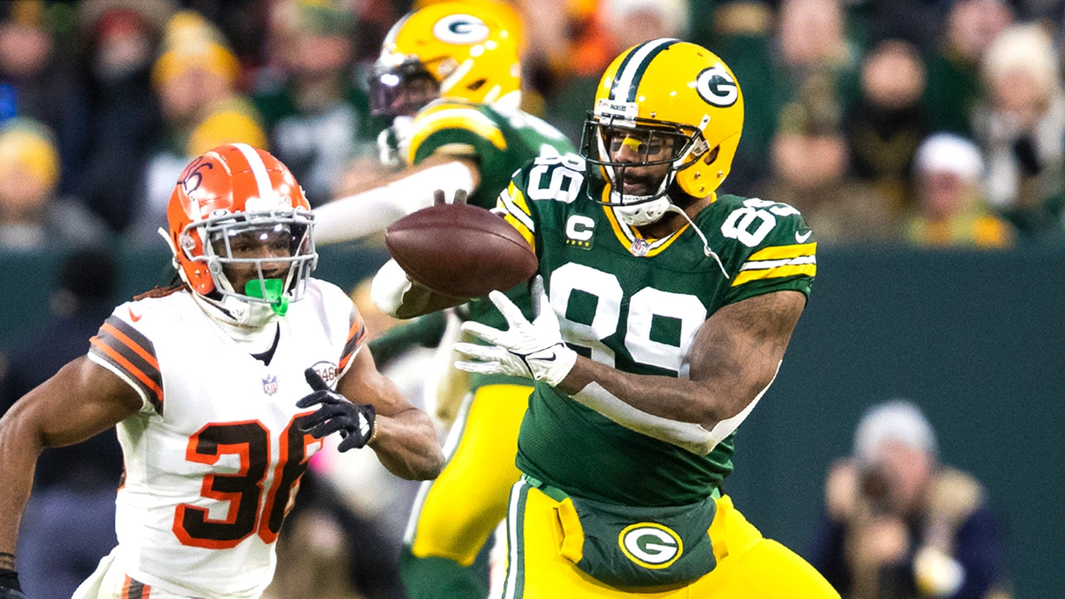 Packers place Oren Burks and Marcedes Lewis on COVID-19 list