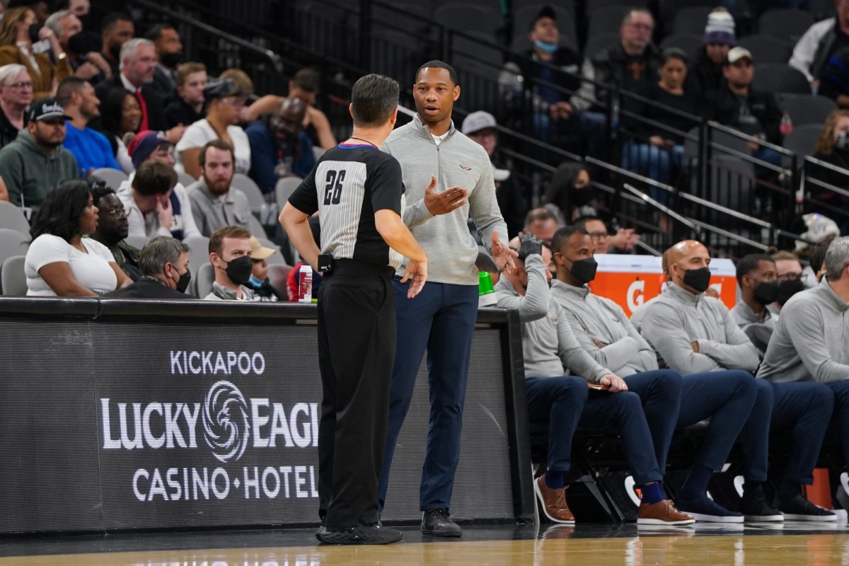 Pelicans Starting Lineup Against The Cavs Fastbreak on FanNation