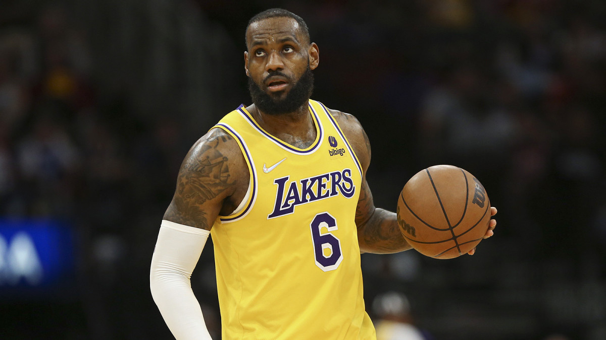 Buy Kids LeBron James Los Angeles Lakers Box Set | 24Segons