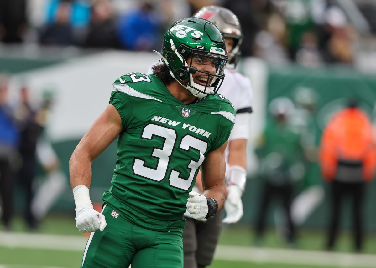 40-Yard Stroll with Elijah Riley, The New York Jets