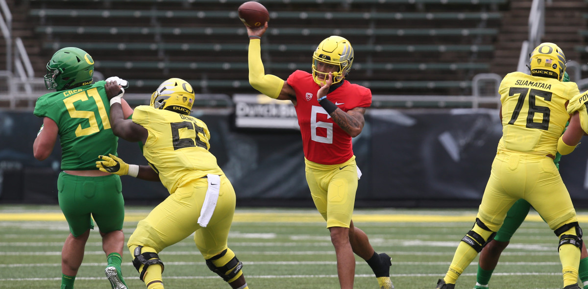 Oregon Ducks Quarterback Robby Ashford Expected to Enter Transfer ...