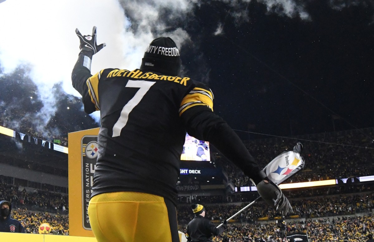 Ben Roethlisberger Reflects On Handling Early Success, Says He Struggled To  Leave 'Big Ben' Persona On The Field - Steelers Depot