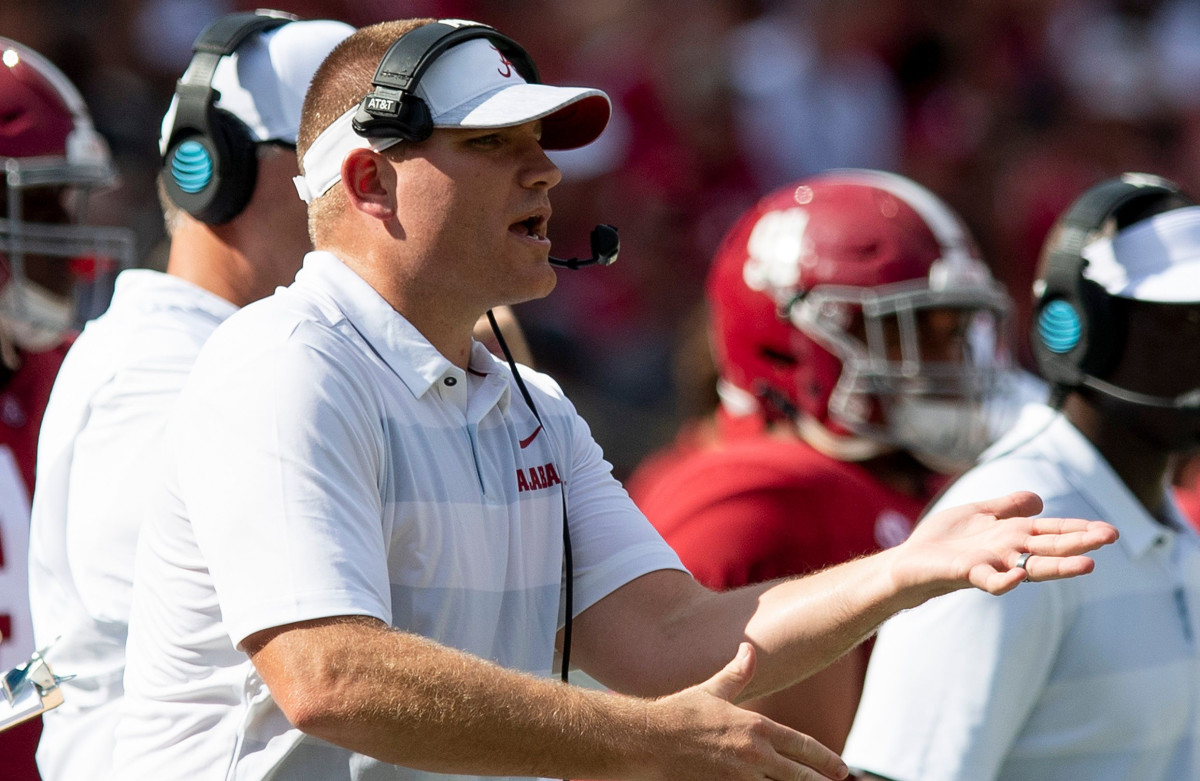 Oregon Ducks Football Announces Tosh Lupoi As Defensive Coordinator ...