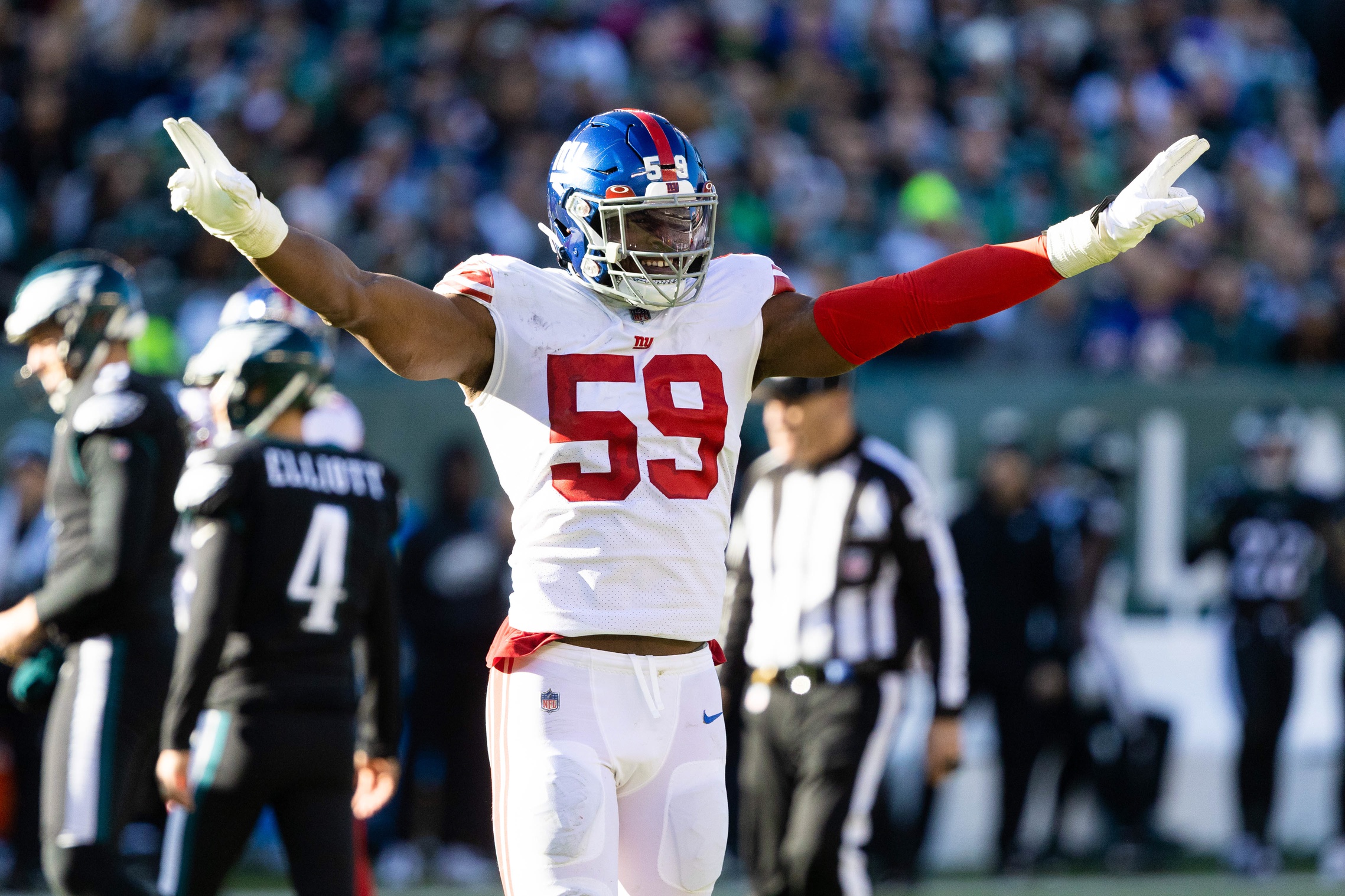 3 free agent pass-rushers the NY Giants can still go after : r/NYGiants