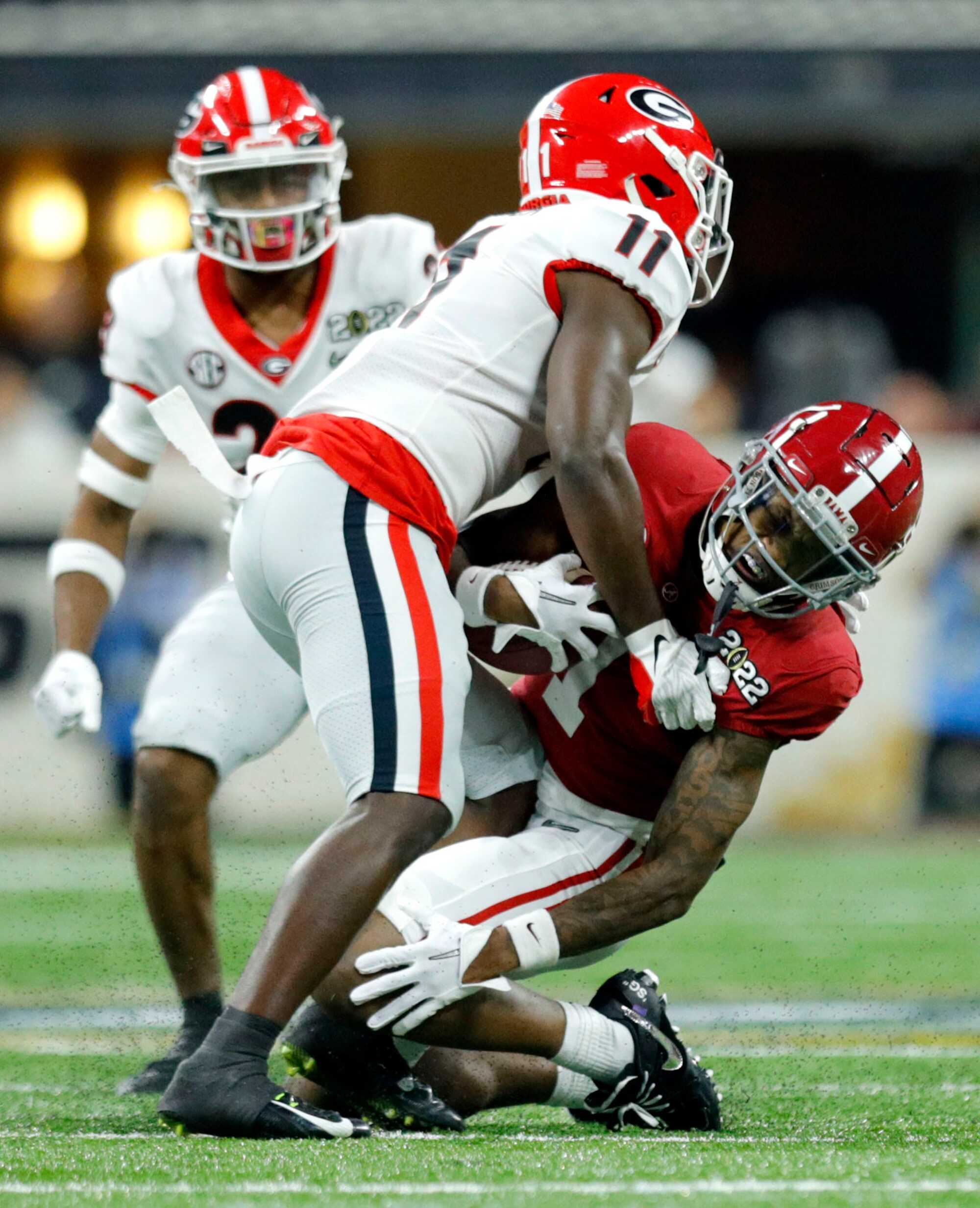 Alabama receiver Jameson Williams exits title game with knee injury