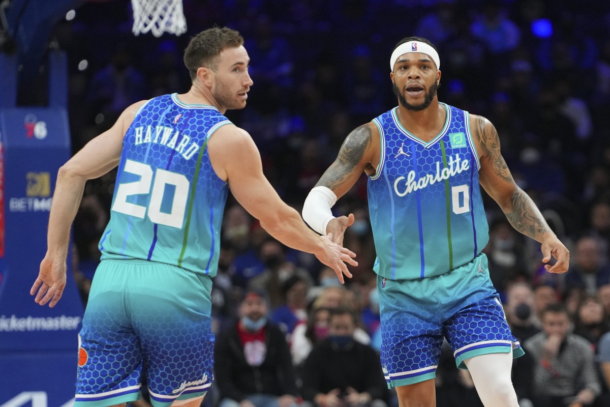 Charlotte Hornets форма