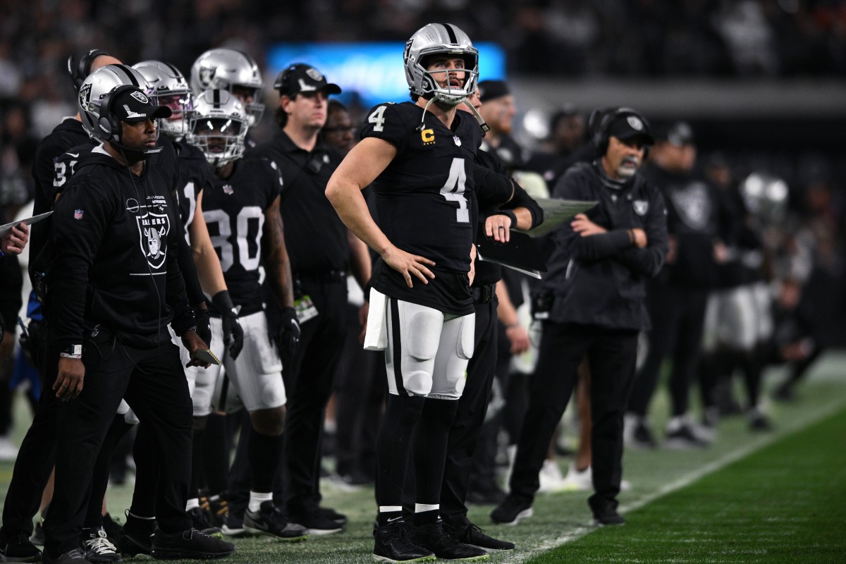 Las Vegas Raiders collapse, surrendering fourth double-digit lead - Sports  Illustrated Las Vegas Raiders News, Analysis and More