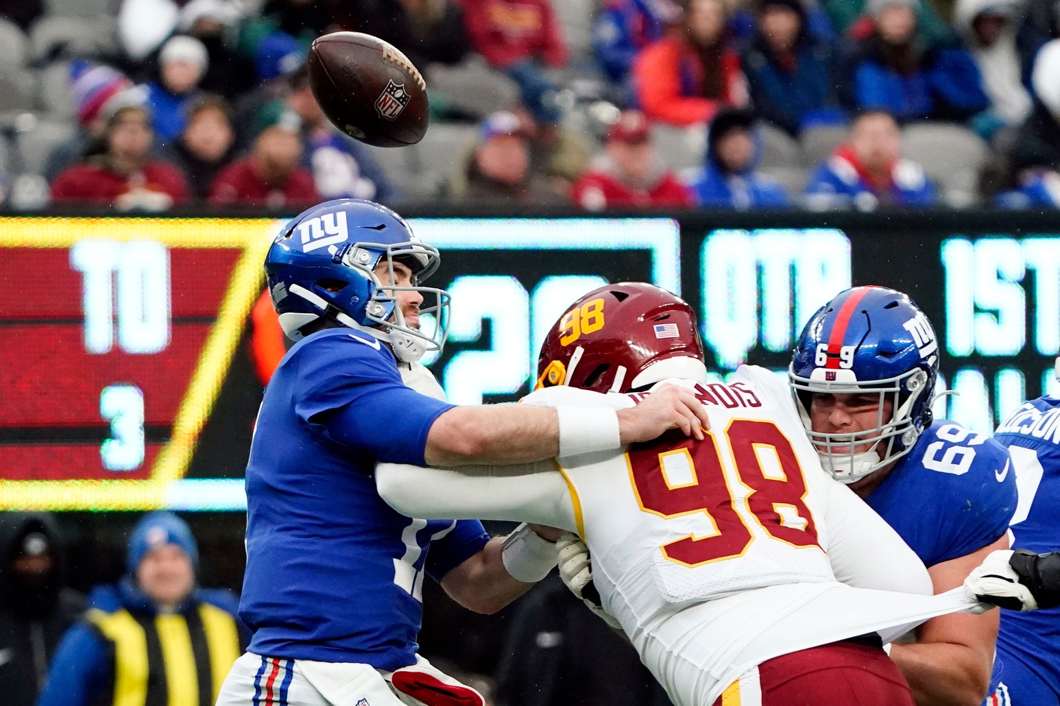 Giants' banged up defense being exposed by opponents