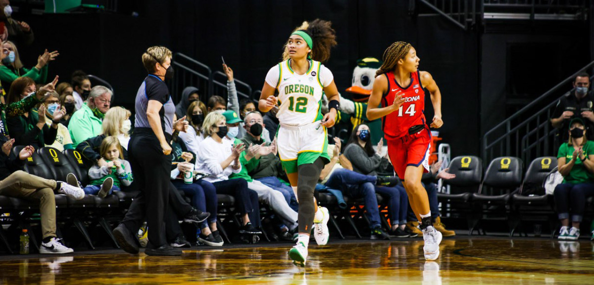 Oregon Ducks Women's Basketball Rallies To Defeat No. 7 Arizona ...