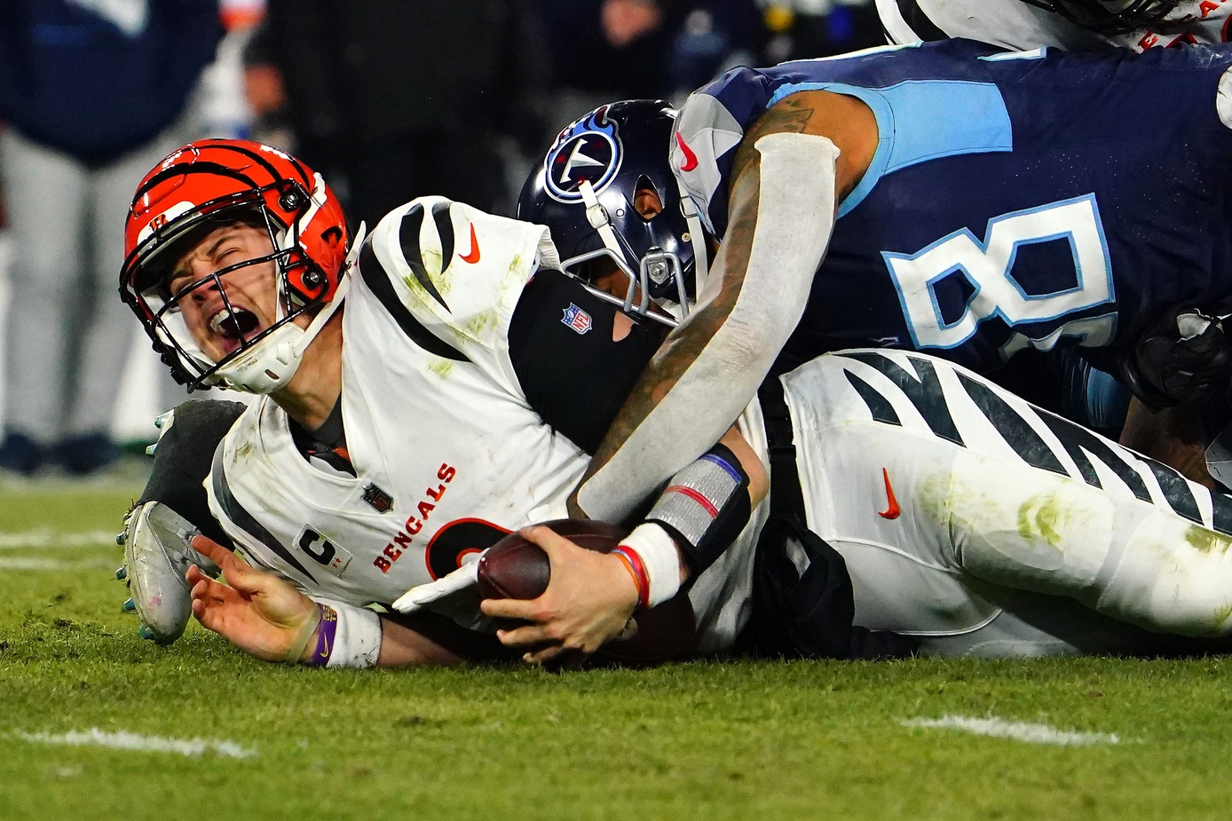 See Tennessee Titans' defense do 'Drumline' after Joe Burrow fumble