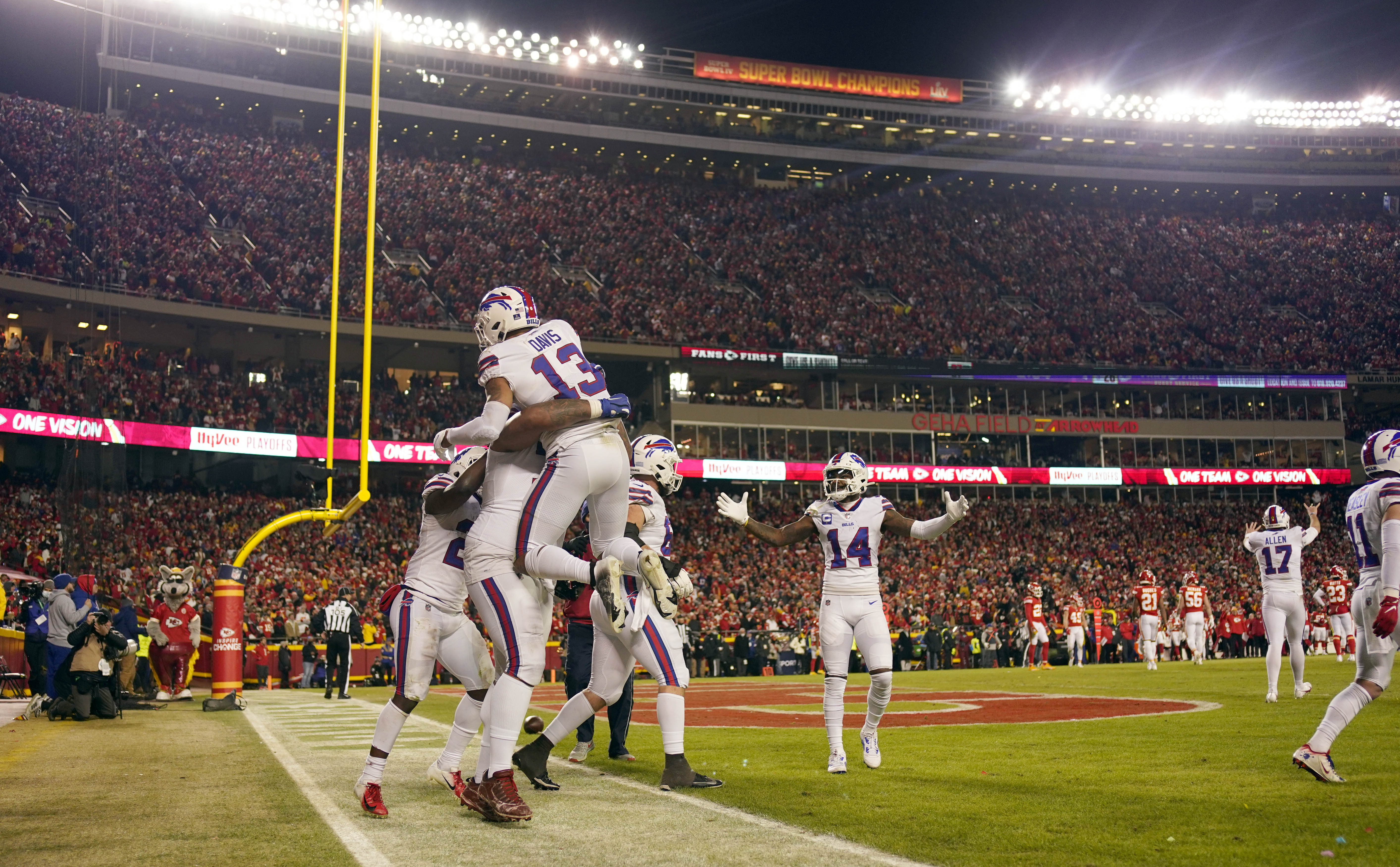 Bills WR Gabriel Davis catches playoff-record four TDs in Divisional Round  loss to Chiefs