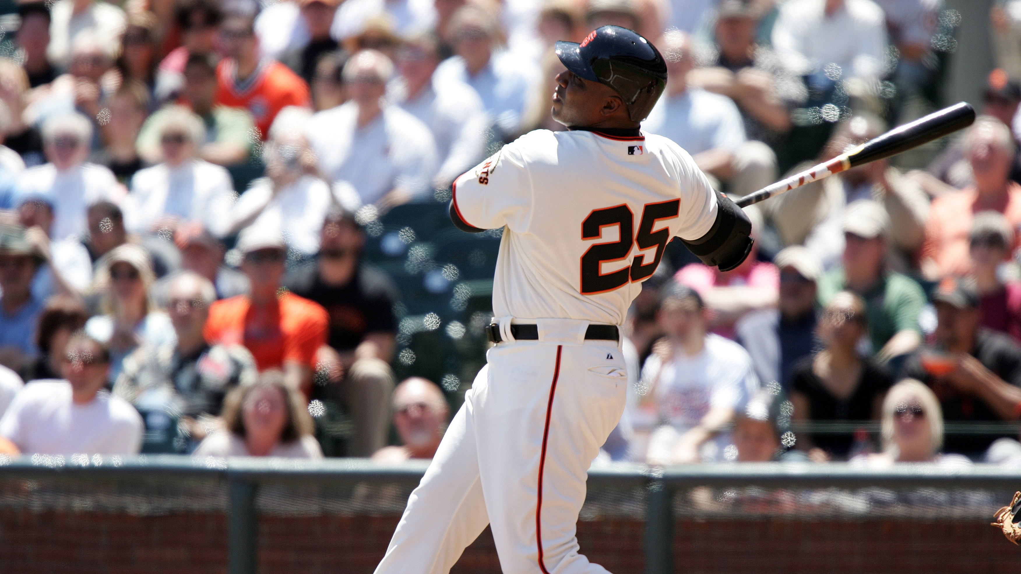 Giants retire Barry Bonds' No. 25 before falling to Pirates