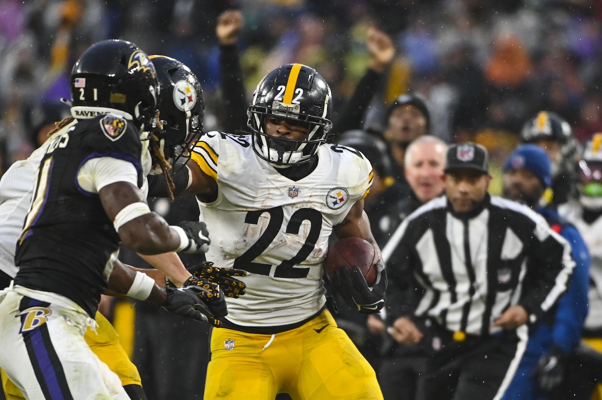 Two Pittsburgh Steelers Named to PFWA All-Rookie Team - Sports ...