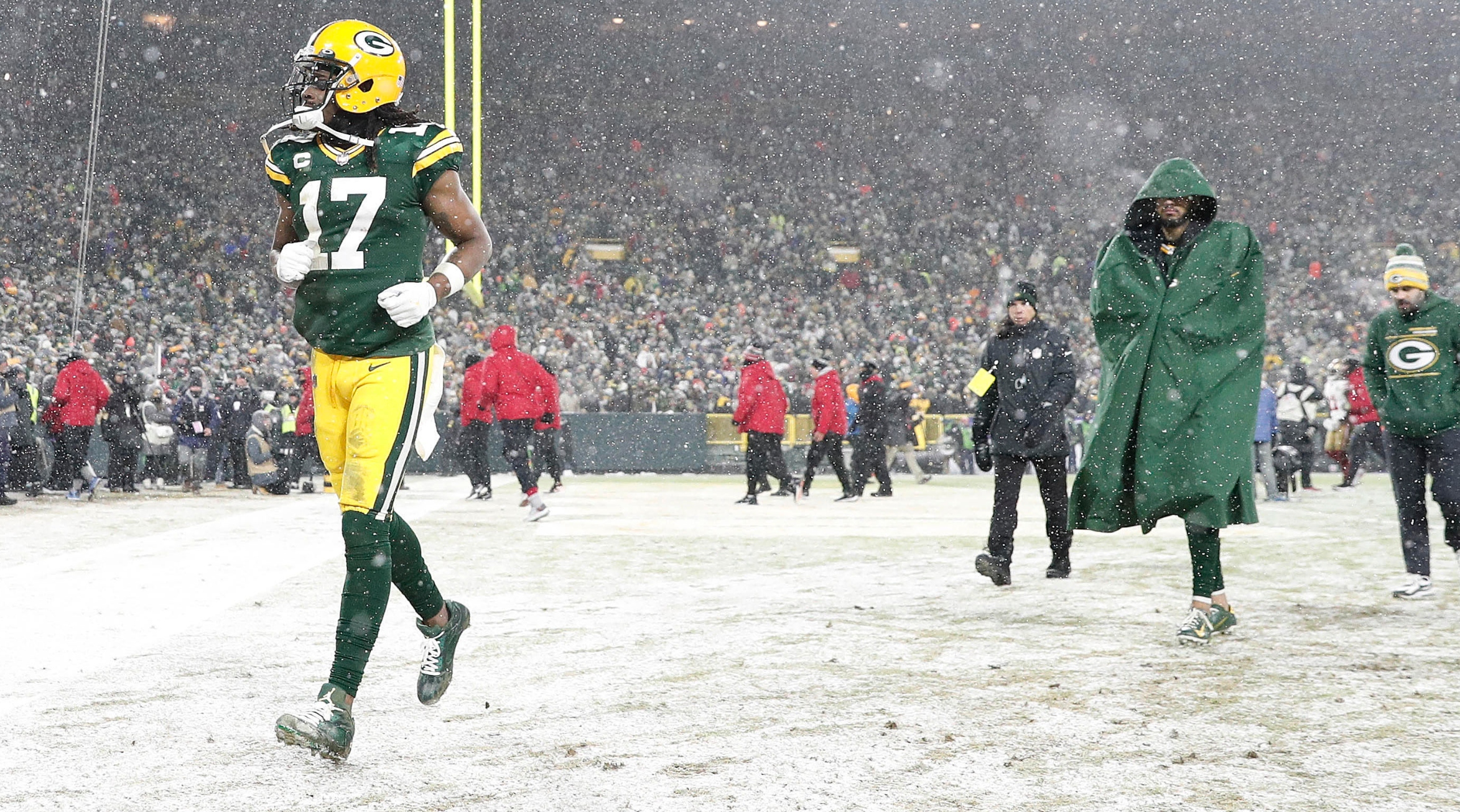 Davante Adams rumors: Packers 'hopeful' to bring back WR in 2022 - Sports  Illustrated