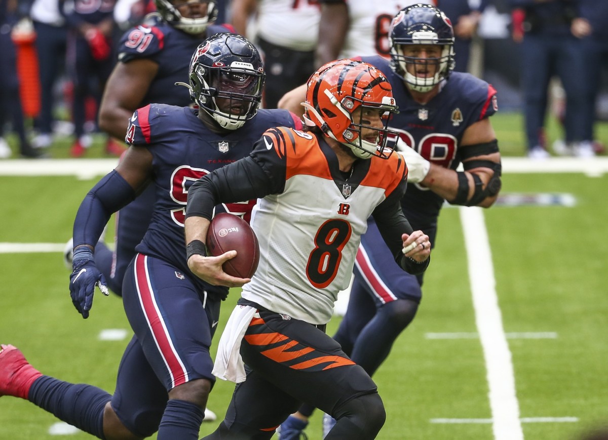 Cincinnati Bengals quarterback Brandon Allen passes the ball during