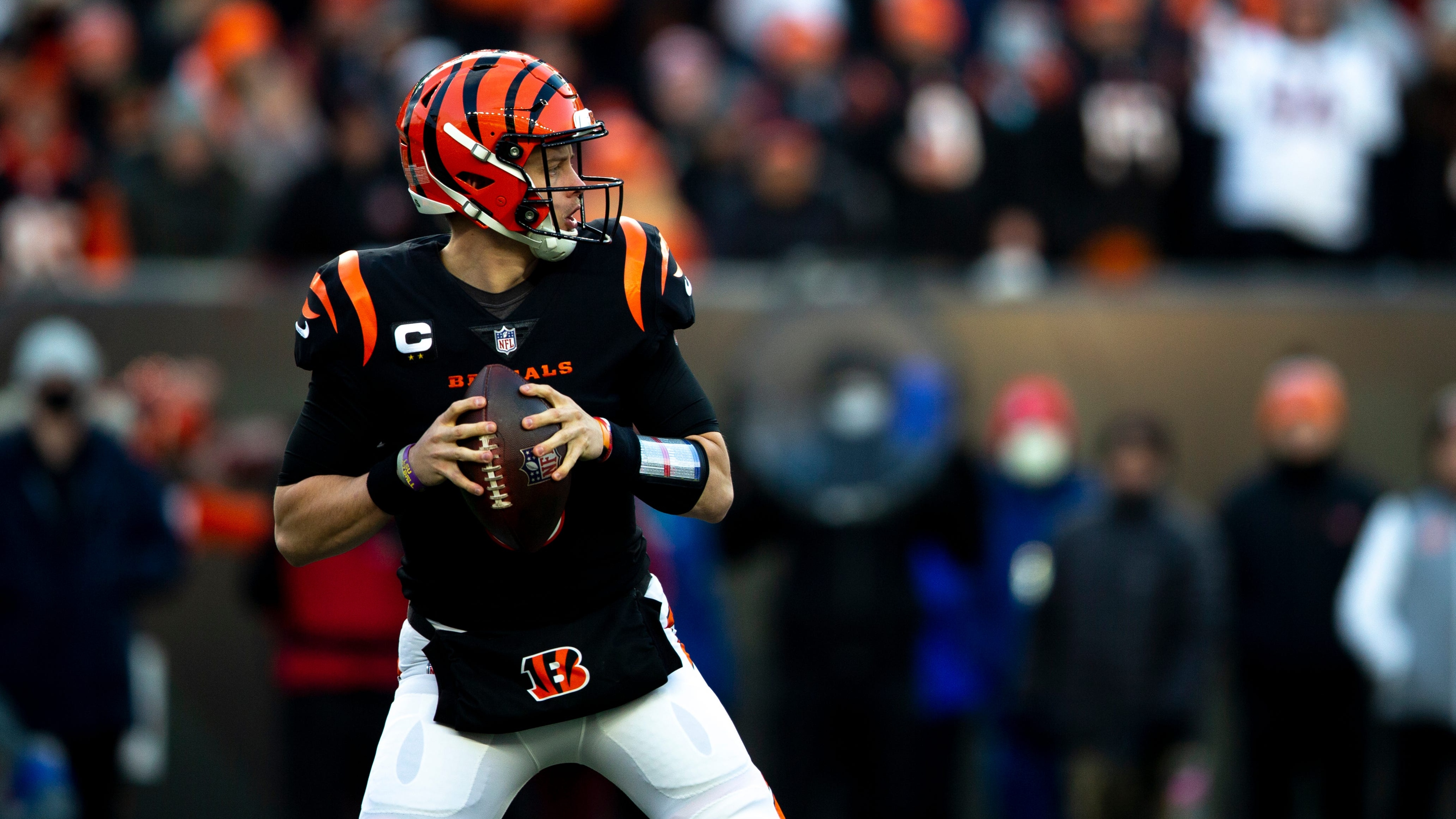 What Are the Los Angeles Rams' and Cincinnati Bengals' Records in the  Uniforms They'll Be Wearing in Super Bowl LVI? – NBC Los Angeles