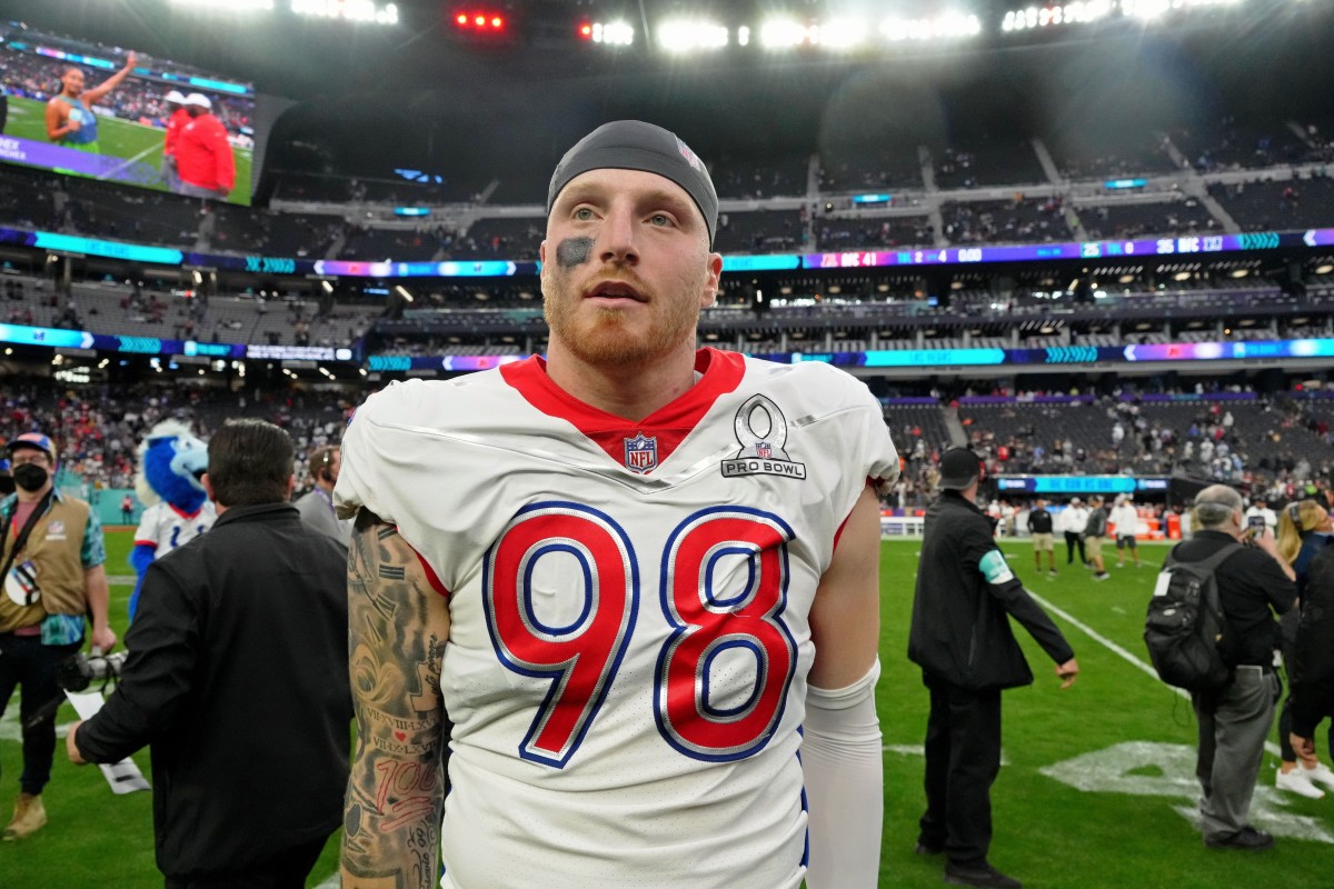 Raiders DE Maxx Crosby Named Pro Bowl Defensive MVP - Sports ...