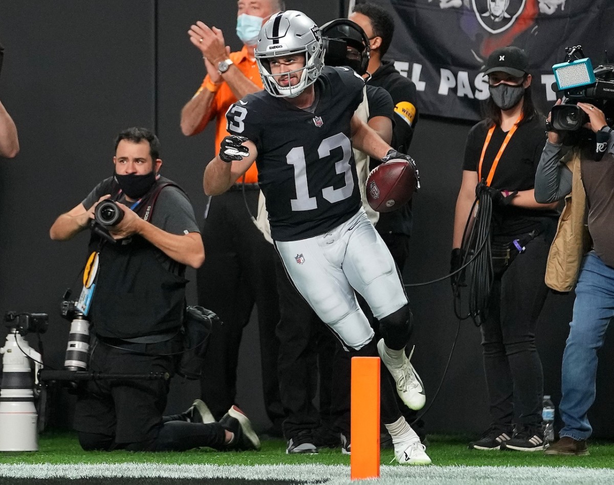 Renfrow scores the Raiders' first touchdown of the game 