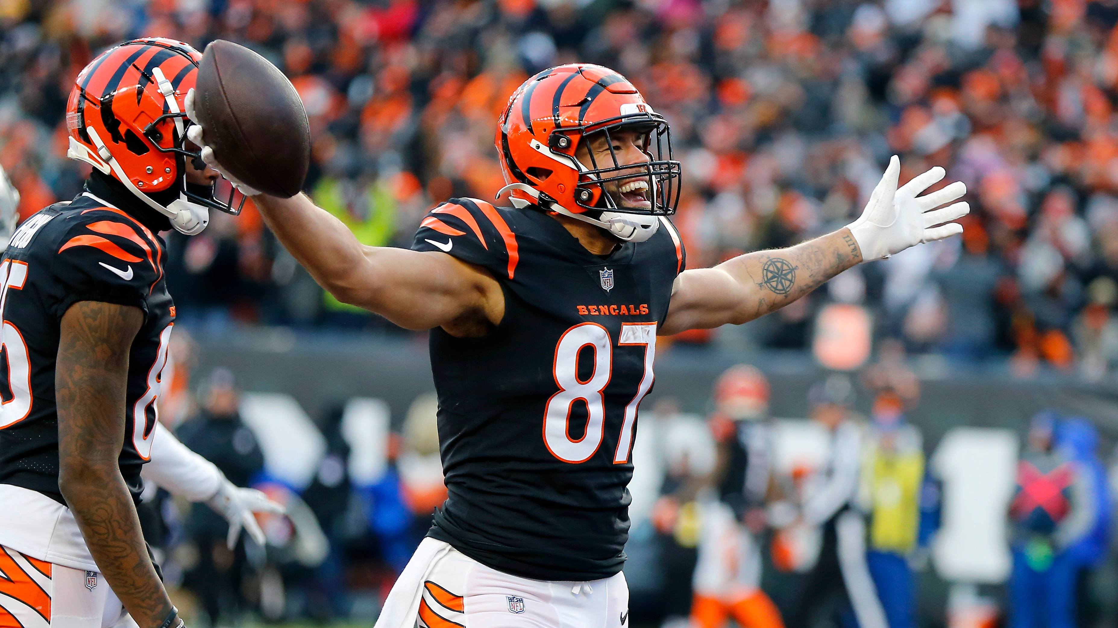 Bengals TE CJ Uzomah ‘not missing’ Super Bowl despite knee injury ...